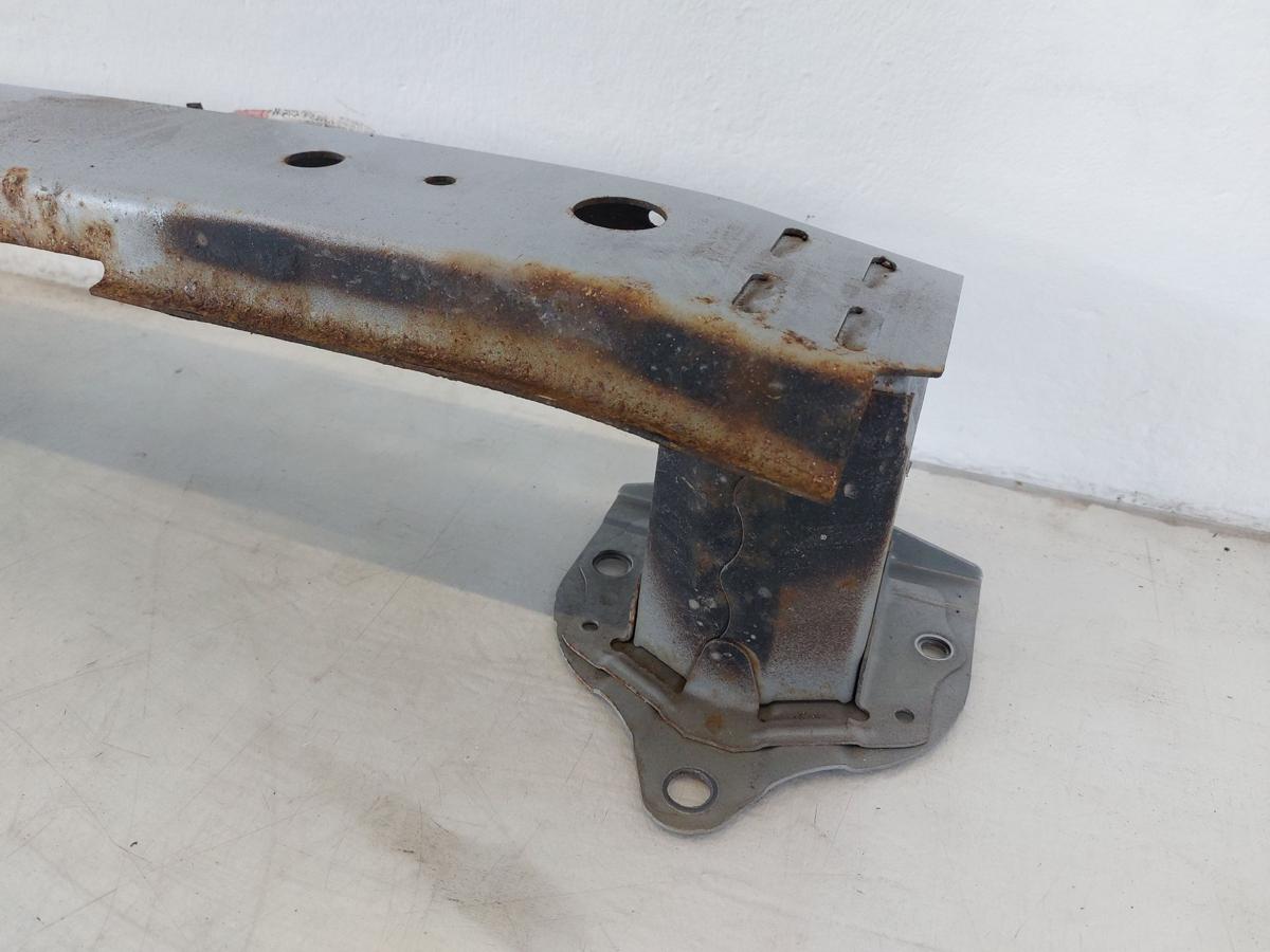 Toyota Yaris XP13 Tr&auml;ger Sto&szlig;f&auml;nger hinten Pralltr&auml;ger Sto&szlig;f&auml;ngertr&auml;ger