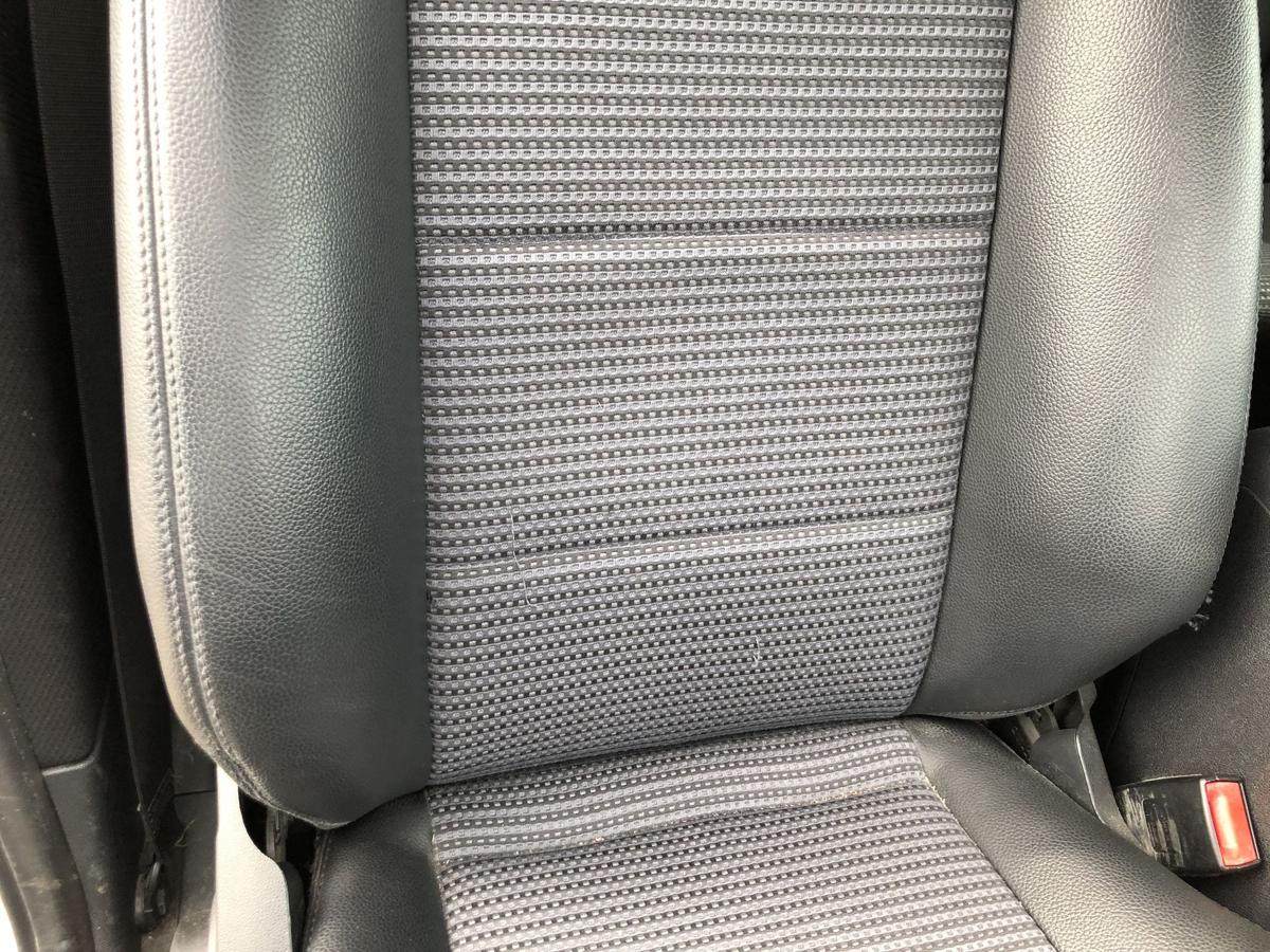 Mercedes A Klasse W169 Sitz vorn rechts Beifahrer 3 t&uuml;rig Artico Kunstleder