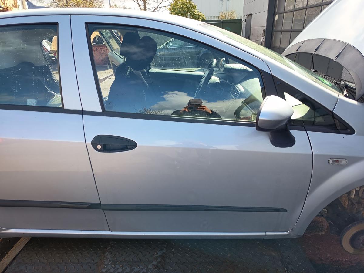 Fiat Grande Punto 199 original T&uuml;r vorn rechts Beifahrer 589/A Jungle grey Bj 09