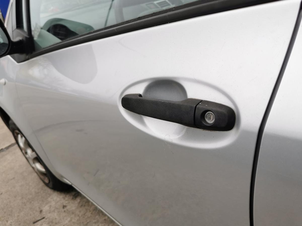 Toyota Yaris XP9 Fahrertür Autotür Tür Rohbautür vorn links 1E7 Silver Pearl FRA