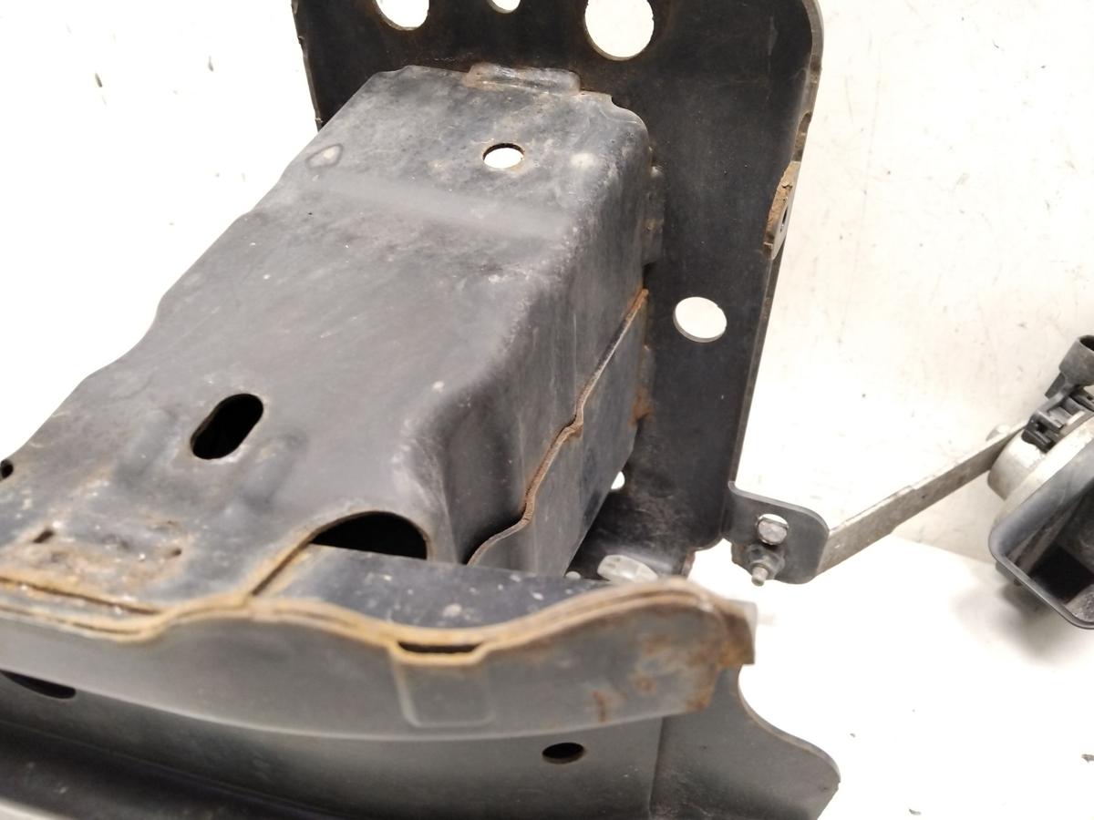 Ford Fiesta JA8 original Tr&auml;ger Verst&auml;rkung Sto&szlig;f&auml;nger Sto&szlig;stange vorn BJ2009