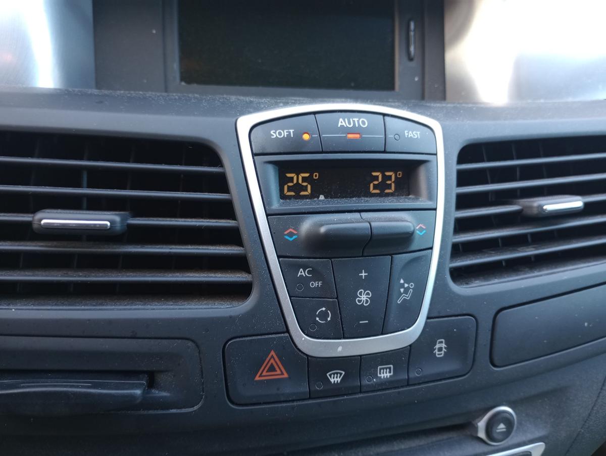 Renault Laguna III Kombi Bj 2010 orig Heizungsbetätigung Regulierung Klima