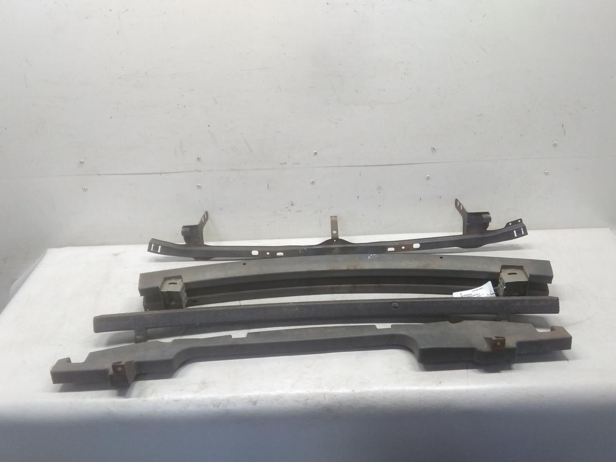 Nissan Almera Tino original Satz Träger Verstärkungen Stoßfänger vorn Bj.2002