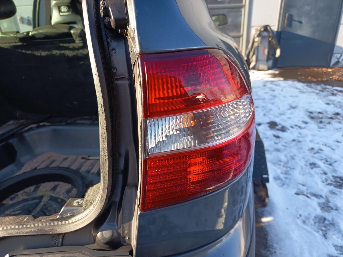 Volvo V40 original R&uuml;ckleuchte rechts Heck/Schluss/Licht Bj 2001