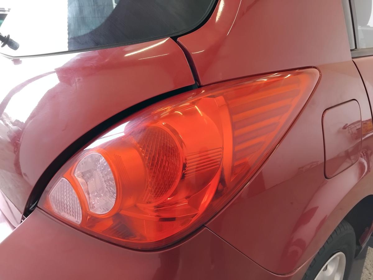Nissan Tiida C11 orig R&uuml;ckleuchte Heckleuchte rechts 5-t&uuml;rig Schr&auml;gheck BJ2009