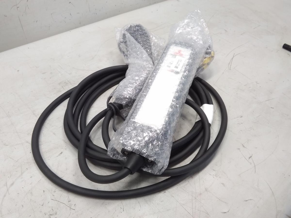 Mitsubishi Eclipse Cross original Ladekabel Hochvoltbatterie 230V Hausanschluss Mitsubishi Eclipse Cross original Ladekabel Hochvoltbatterie 230V Hausanschluss