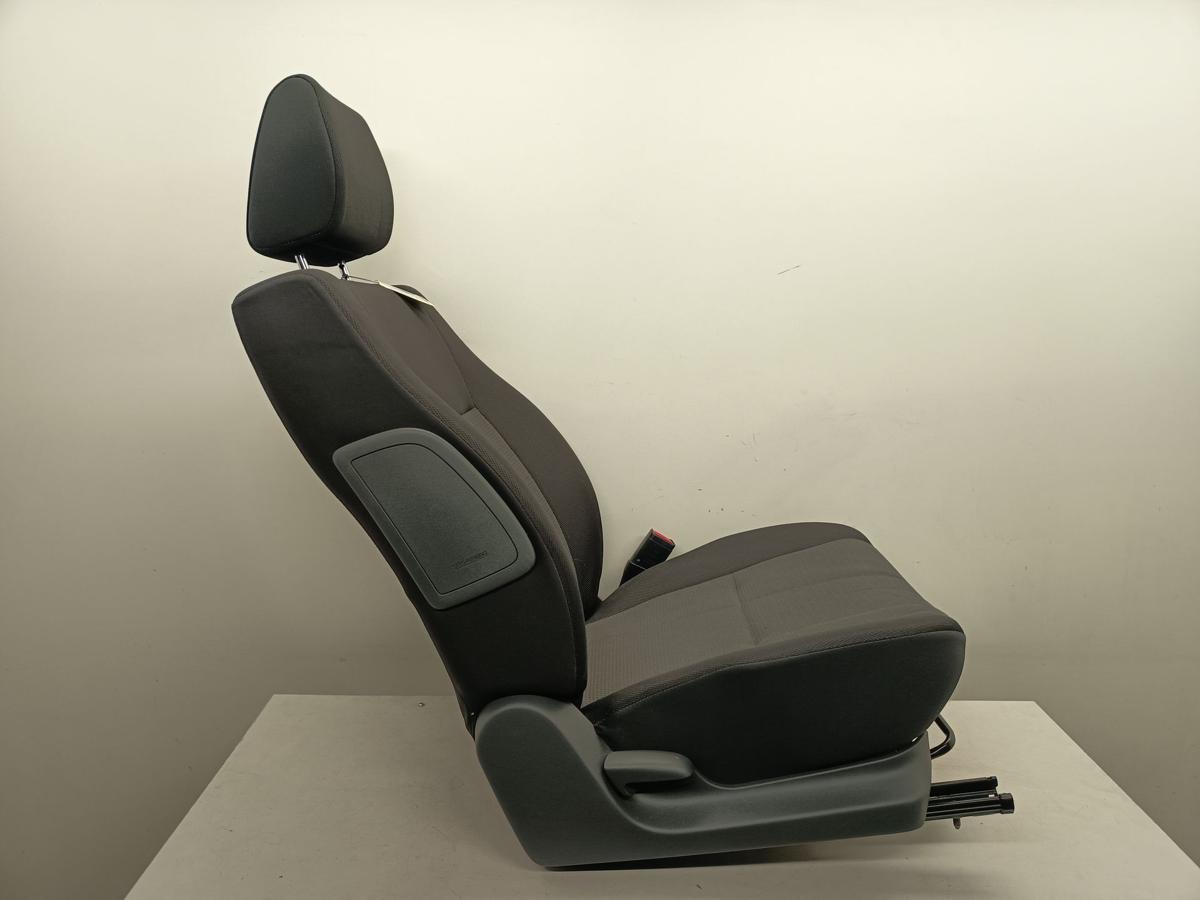 Suzuki SX4 orig Beifahrersitz vorn rechts Stoff schwarz/grau Sitzheizung Bj 2009