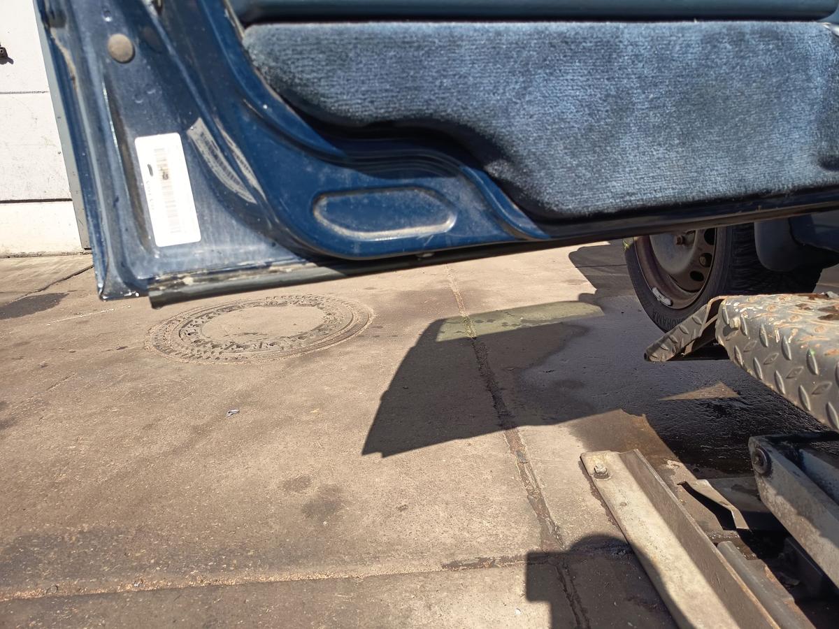 Volvo 850 original T&uuml;r vorn links Fahrer 417 Royalblau Bj 1995