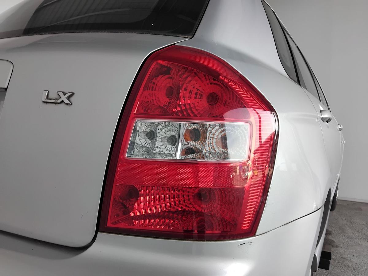 Kia Cerato FE original R&uuml;ckleuchte Heckleuchte rechts 5-t&uuml;rig Steilheck BJ2008