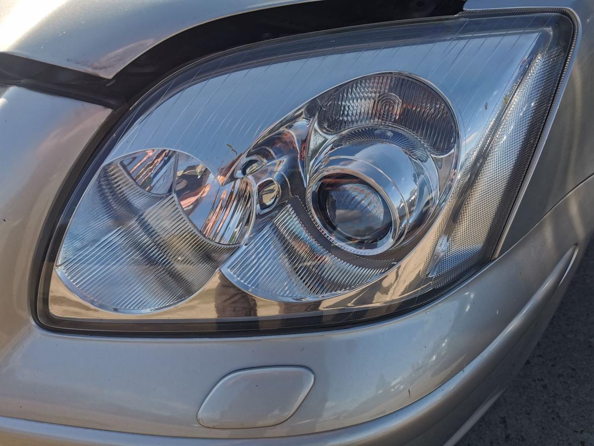 Toyota Avensis T25 Scheinwerfer Frontscheinwerfer Hauptscheinwerfer vorn links