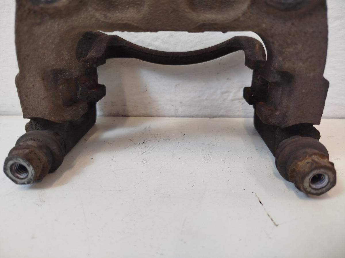 VW Passat 3C B7 Variant Tr&auml;ger Bremssattel Bremssatteltr&auml;ger Scheibe 282x12mm