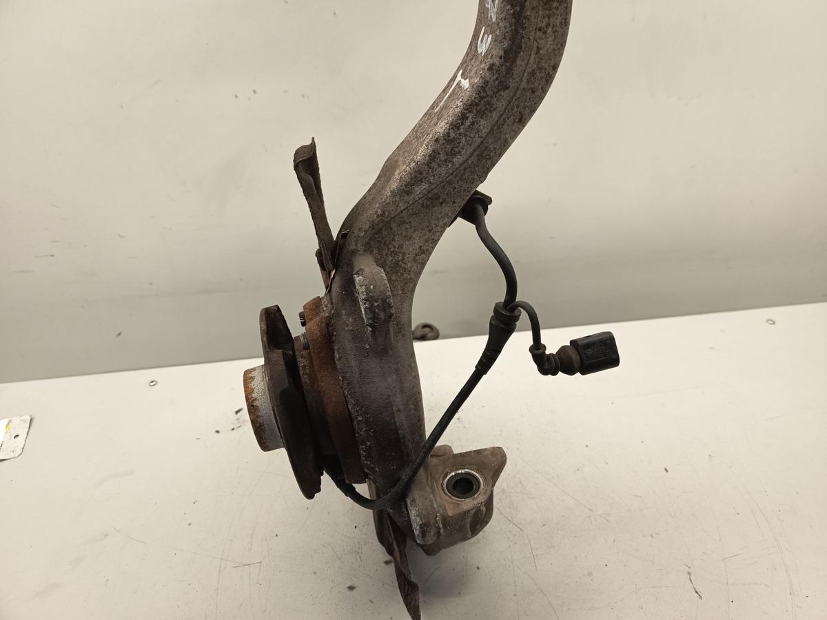 Audi A4 8E Bj 2002 original Achsschenkel vorn links Radlagergehäuse 2,4L 125KW