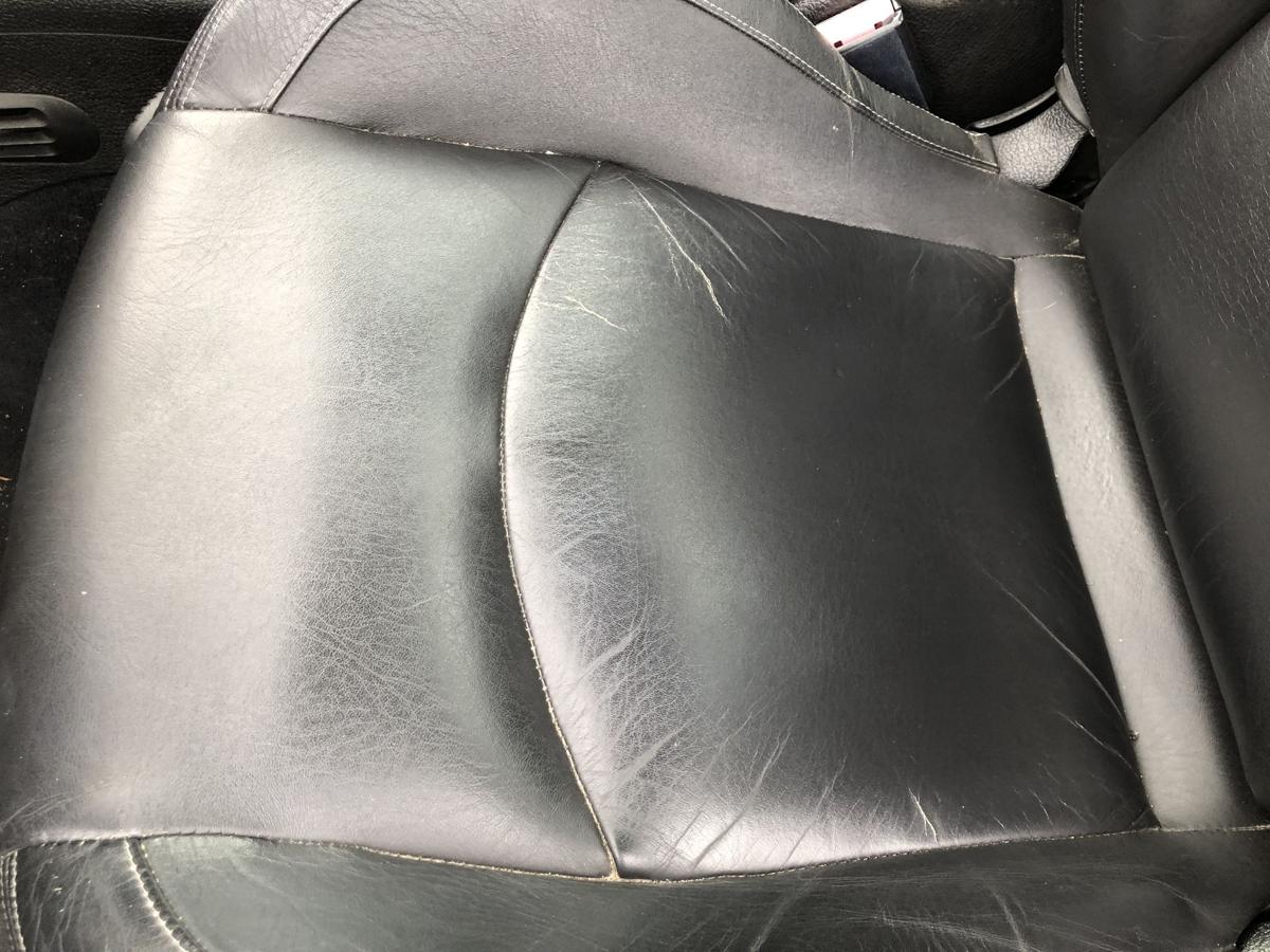 Peugeot 206CC Typ 2D Sitz vorn links Fahrersitz Leder schwarz Ledersitz