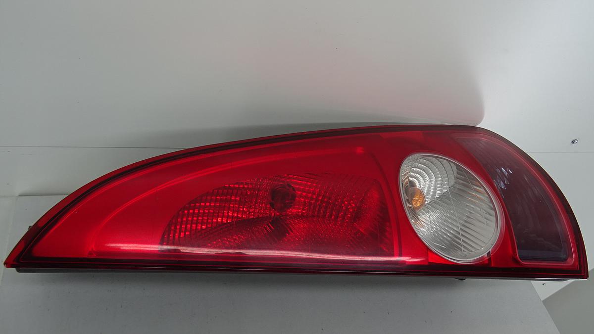 Renault Espace IV Bj2003 Rückleuchte Rücklicht oben rechts 8200027152