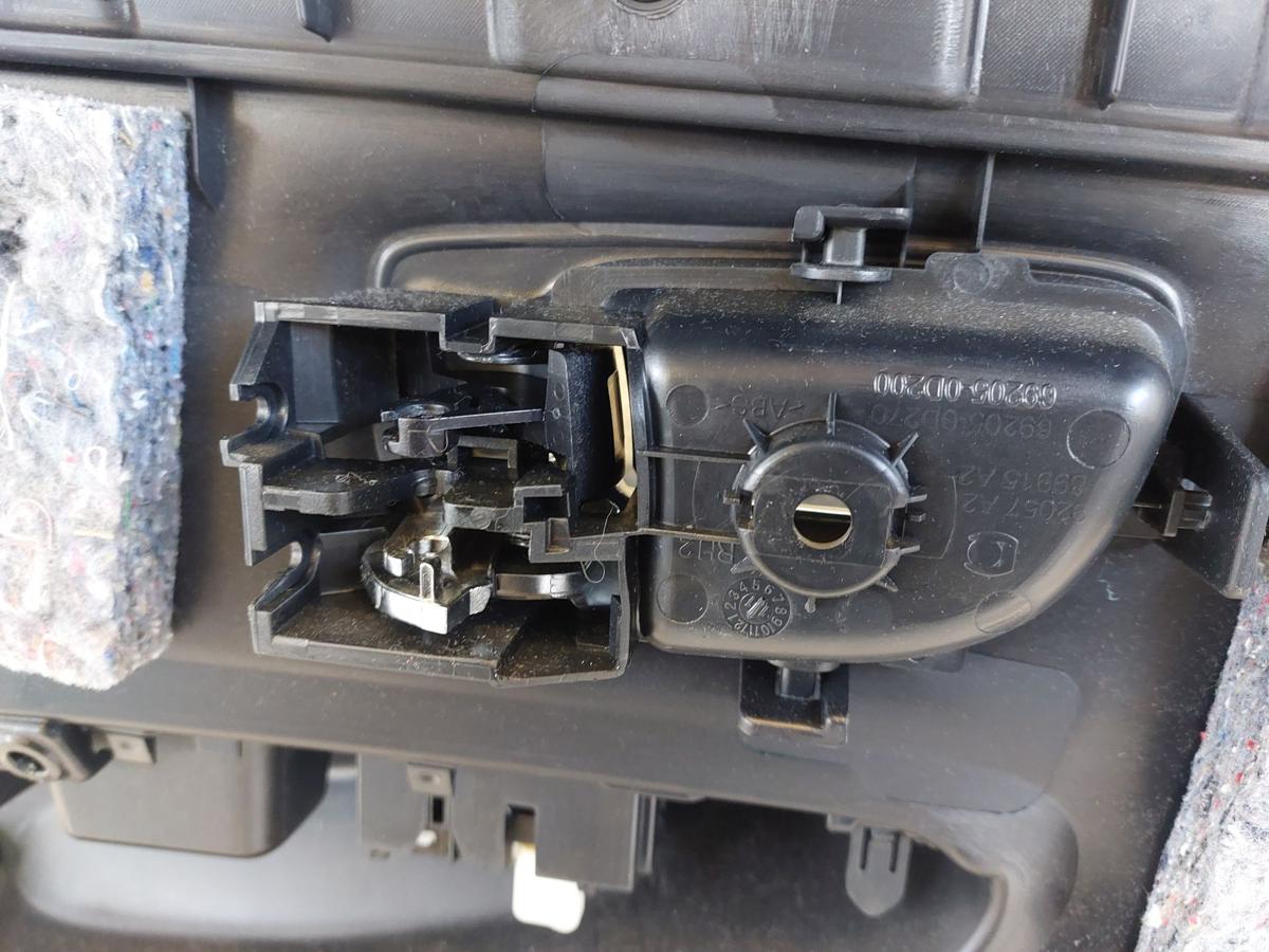 Toyota Yaris XP13 T&uuml;rverkleidung vorn rechts 5-t&uuml;rer Innenverkleidung