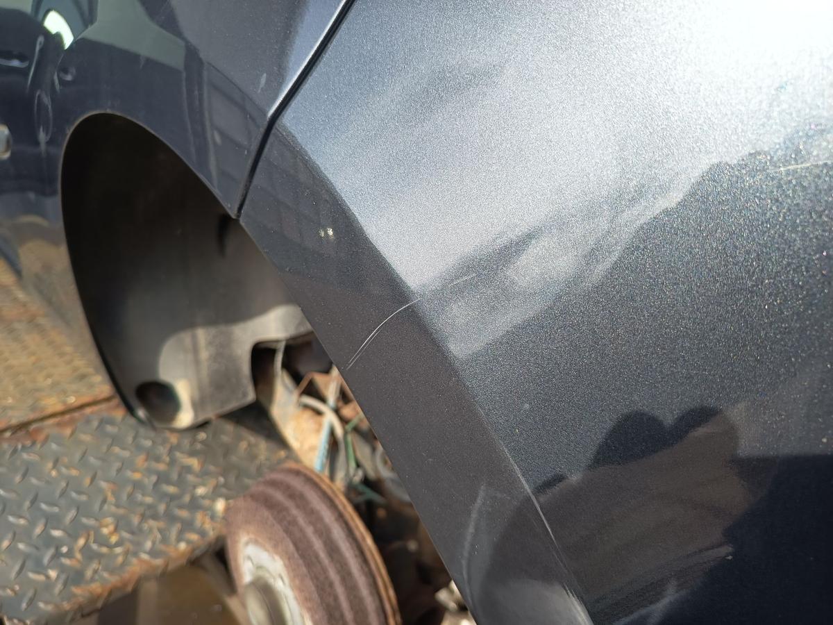 Renault Clio III Limo original Sto&szlig;stange F&auml;nger hinten Heck B66 Graphit Bj 2006