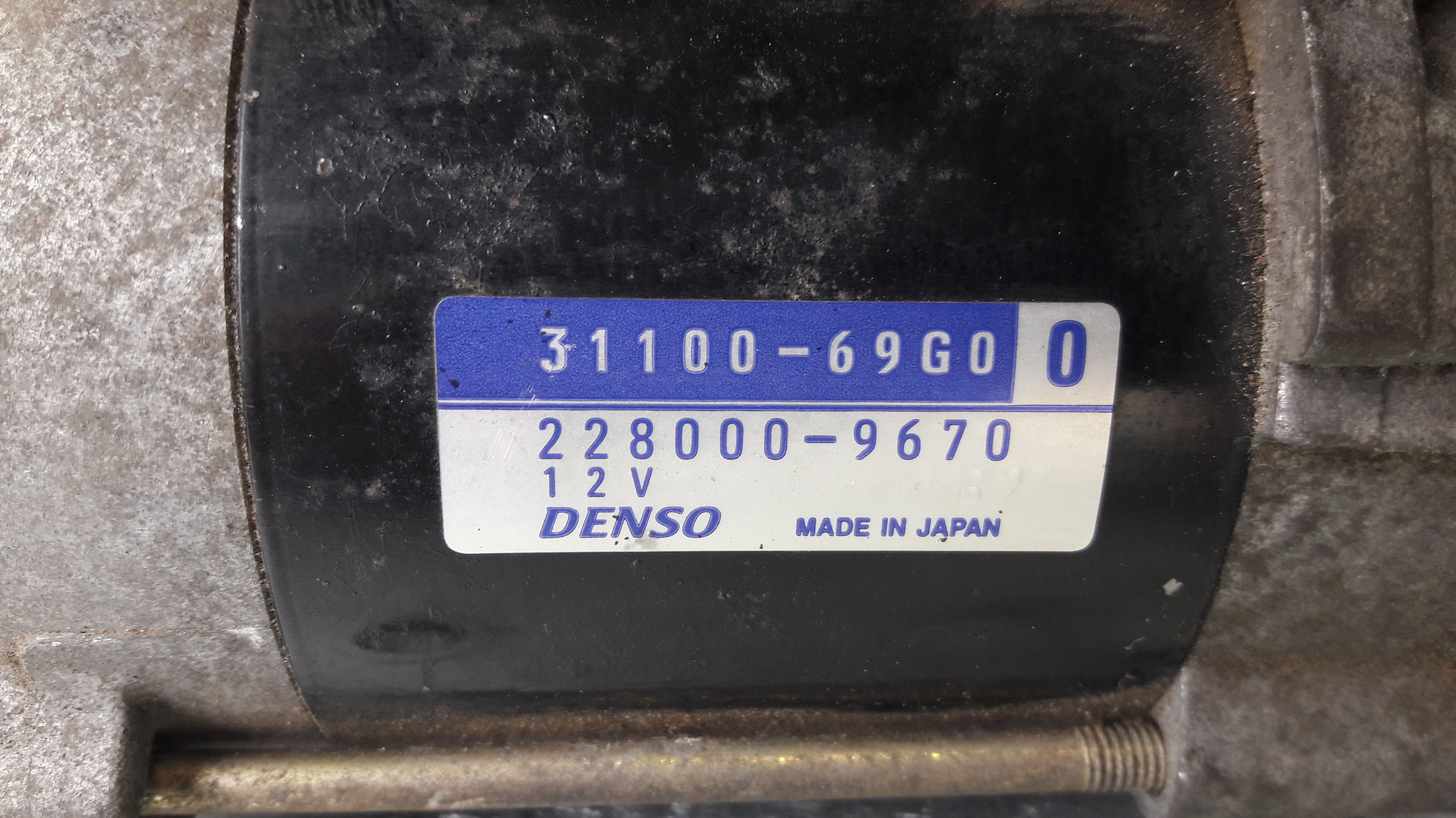 Suzuki Baleno original Anlasser 1.3 63kW Schalter