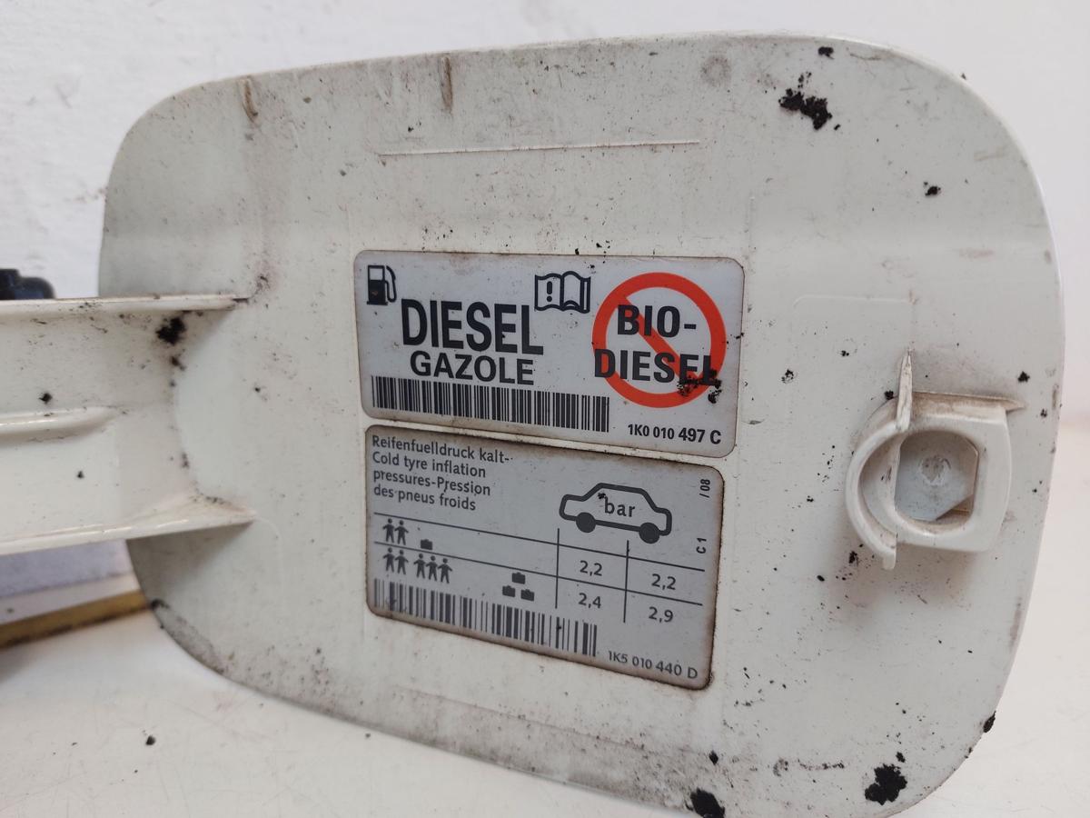 VW Golf 5 Variant 1KM Tankklappe Tankdeckel Tankverschluss LR9A Campanellweiss