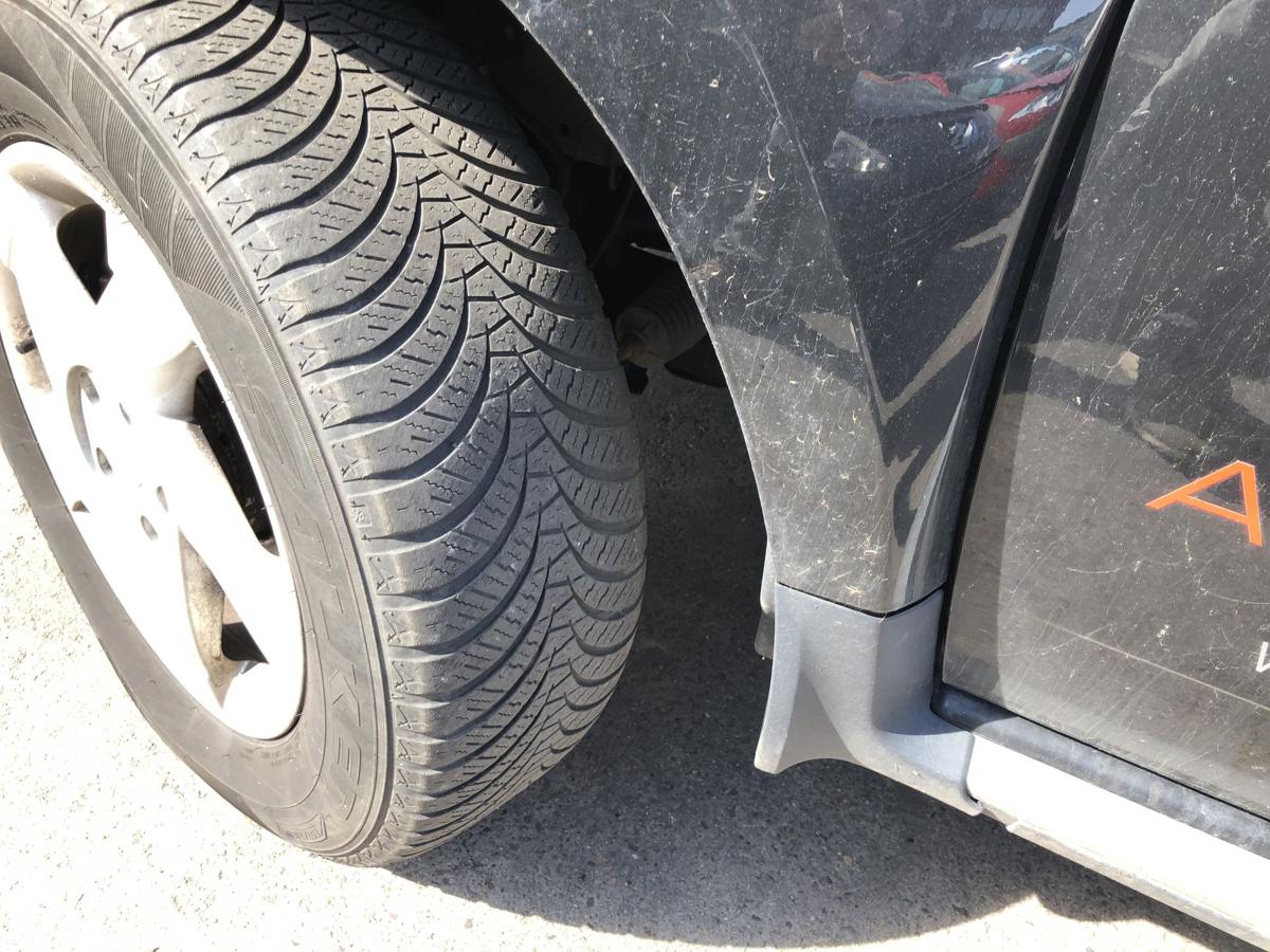 Dacia Duster 1 Typ HS Kotfl&uuml;gel vorn links Fahrerseite NV676 Noir Nacre