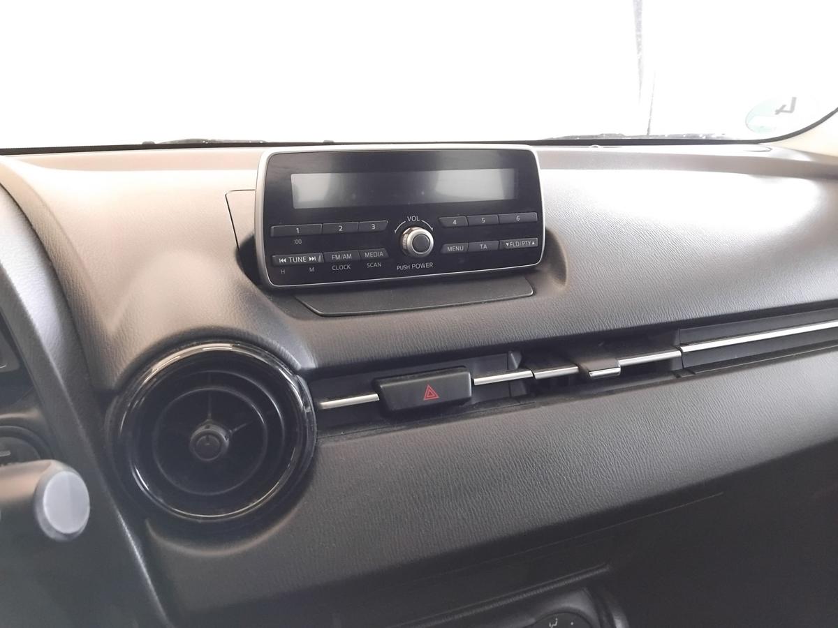 Mazda2 III DJ original Autoradio Display DB5H669R0 BJ2015 Mazda2 III DJ original Autoradio Display DB5H669R0 BJ2015