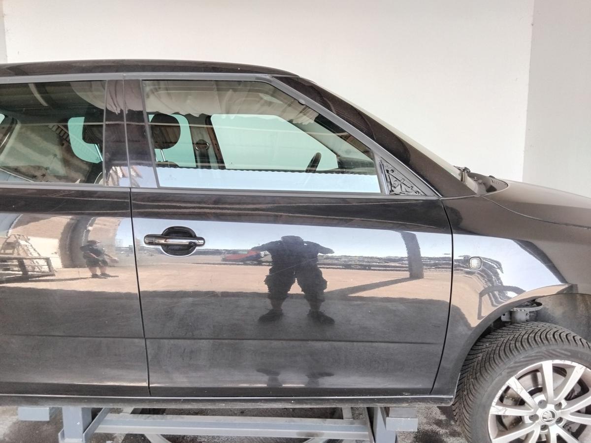 Skoda Fabia 2 5J Facelift Tür vorn rechts Beifahrertür LF9R Blackmagic BJ2014