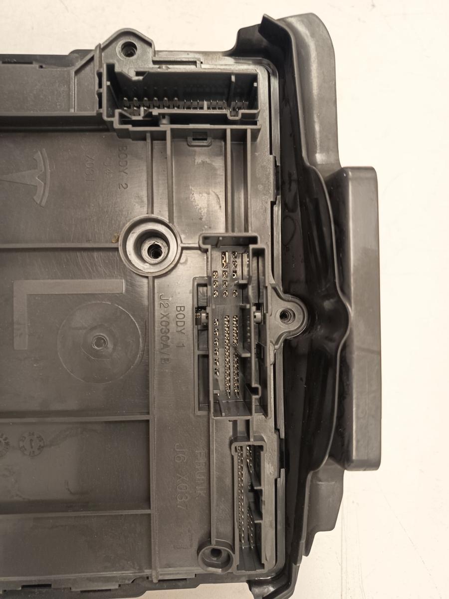 Tesla Model Y original Steuerger&auml;t T&uuml;r links P189968730C Baujahr 2025