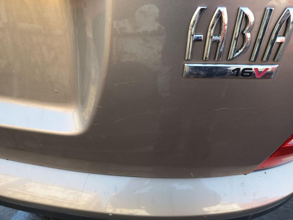 Skoda Fabia 6Y Combi original Heckklappe mit Scheibe F8H Capuccinobeige Bj 2007