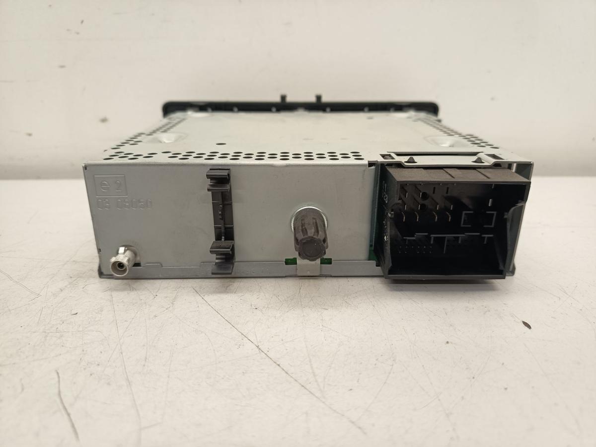 Renault Scenic III original Radio Autoradio 281150030R Baujahr 2009