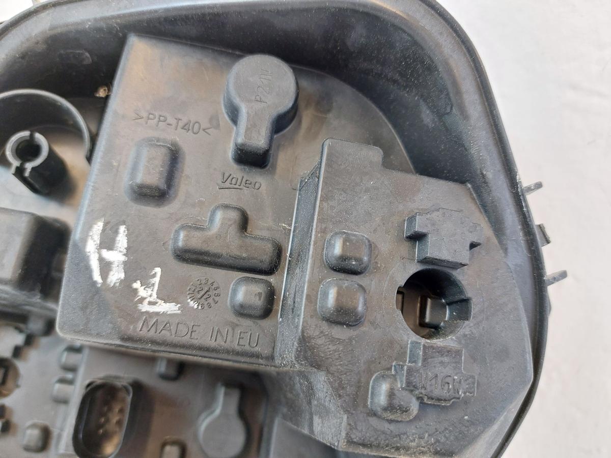 Audi Q2 Typ AG Lampenträger Rückleuchte links Rückleuchte nicht LED OEM