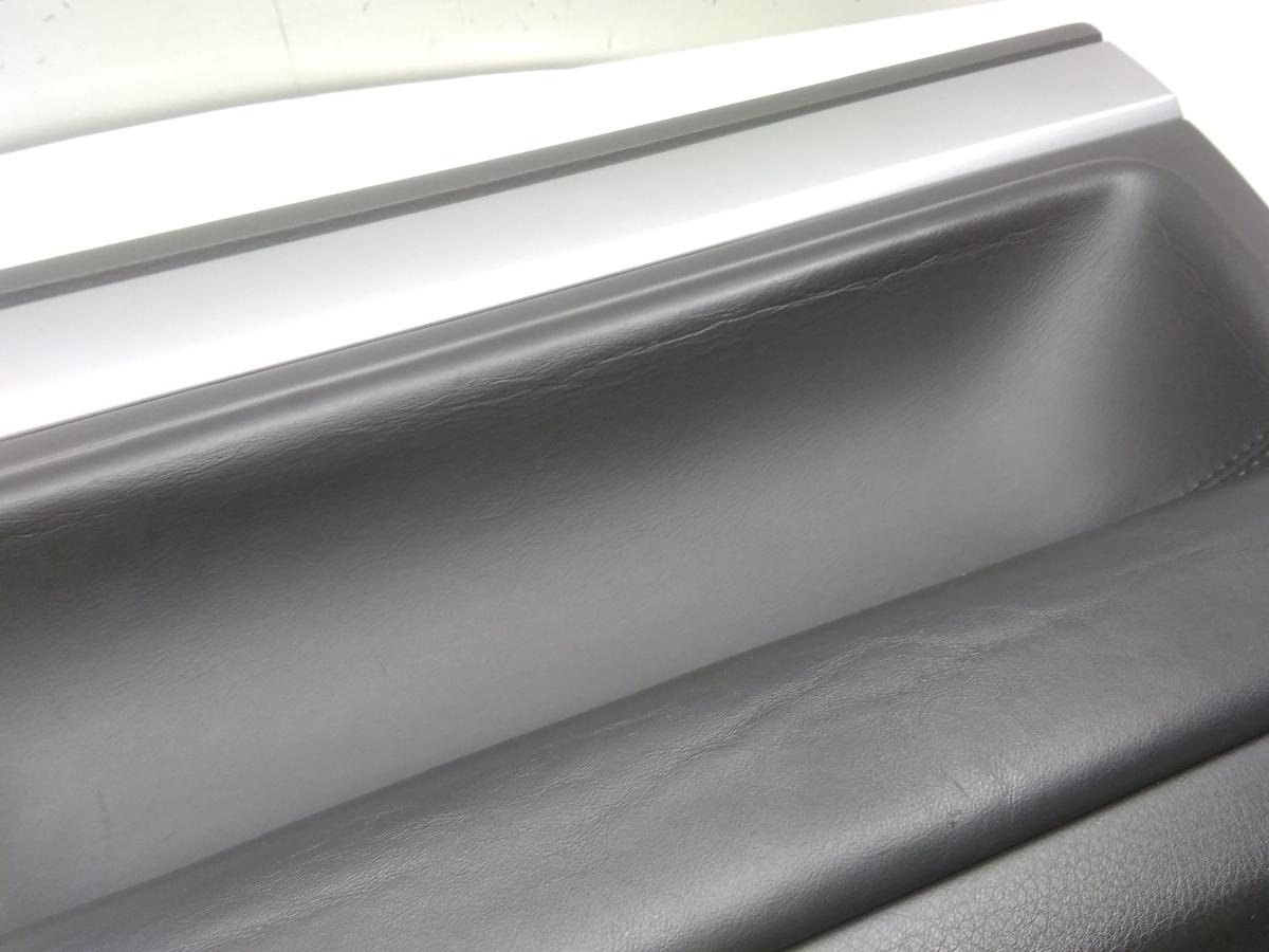 VW Touareg 7L original T&uuml;rverkleidung vorn rechts Plastik Leder anthrazit BJ2005