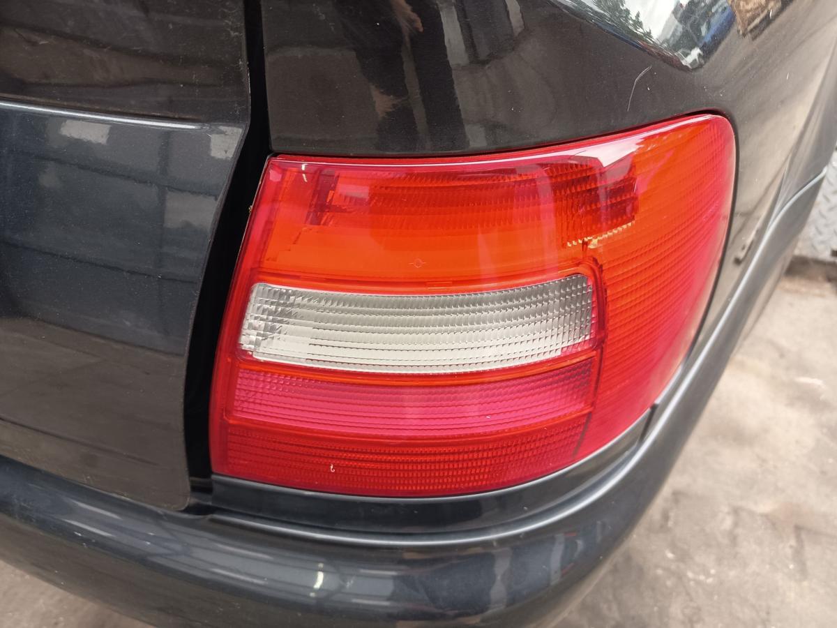 Audi A4 B5 Limo original R&uuml;ckleuchte rechts Baujahr 1997