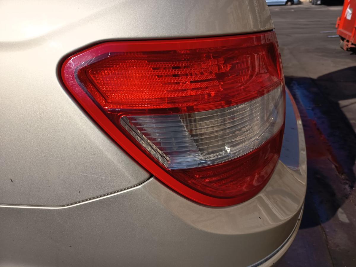 Mercedes S204 T-Modell original R&uuml;ckleuchte links Heck Schluss Licht Bj 2009