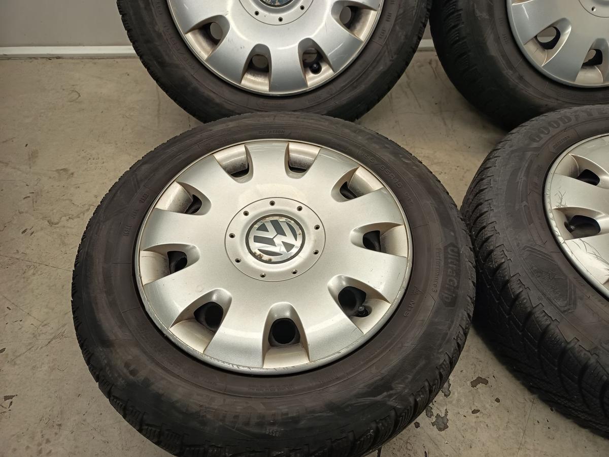 VW Golf Plus II Bj 2009 orig Satz Stahlfelgen 6J x15 ET 47 Radzierblenden Reifen