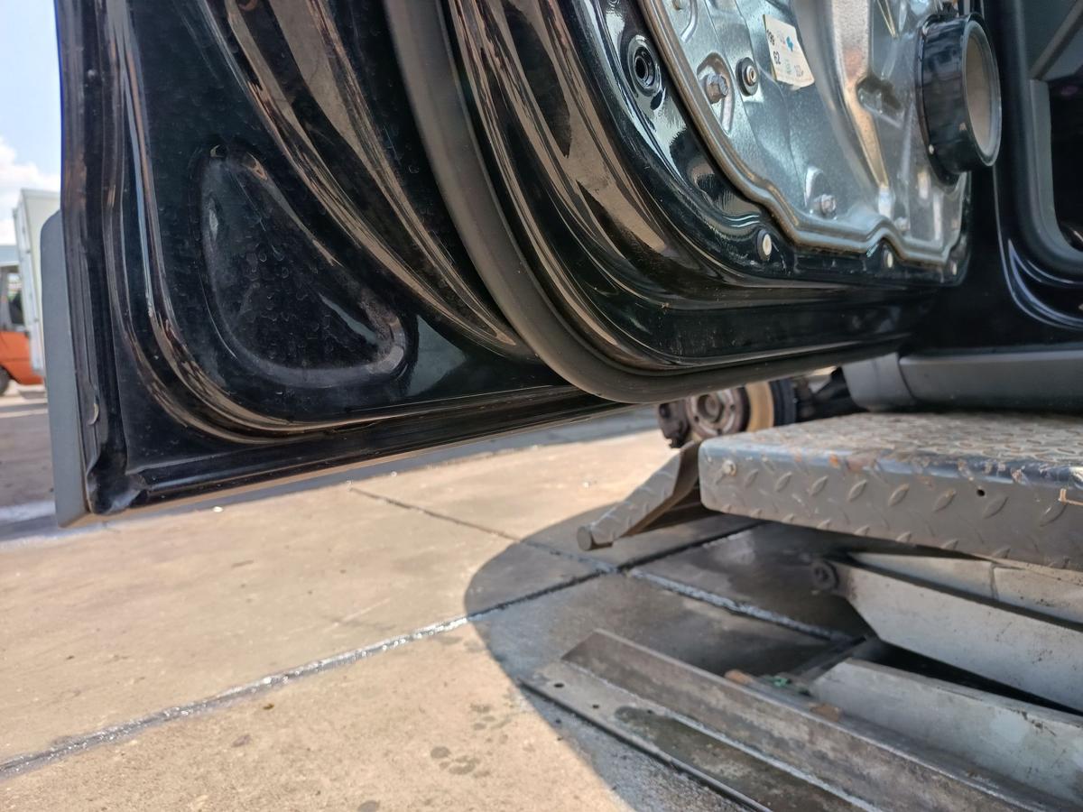 VW Polo Cross 9N3 orig Tür vorn links Fahrertür 5trg LC9Z Black Bj 2007