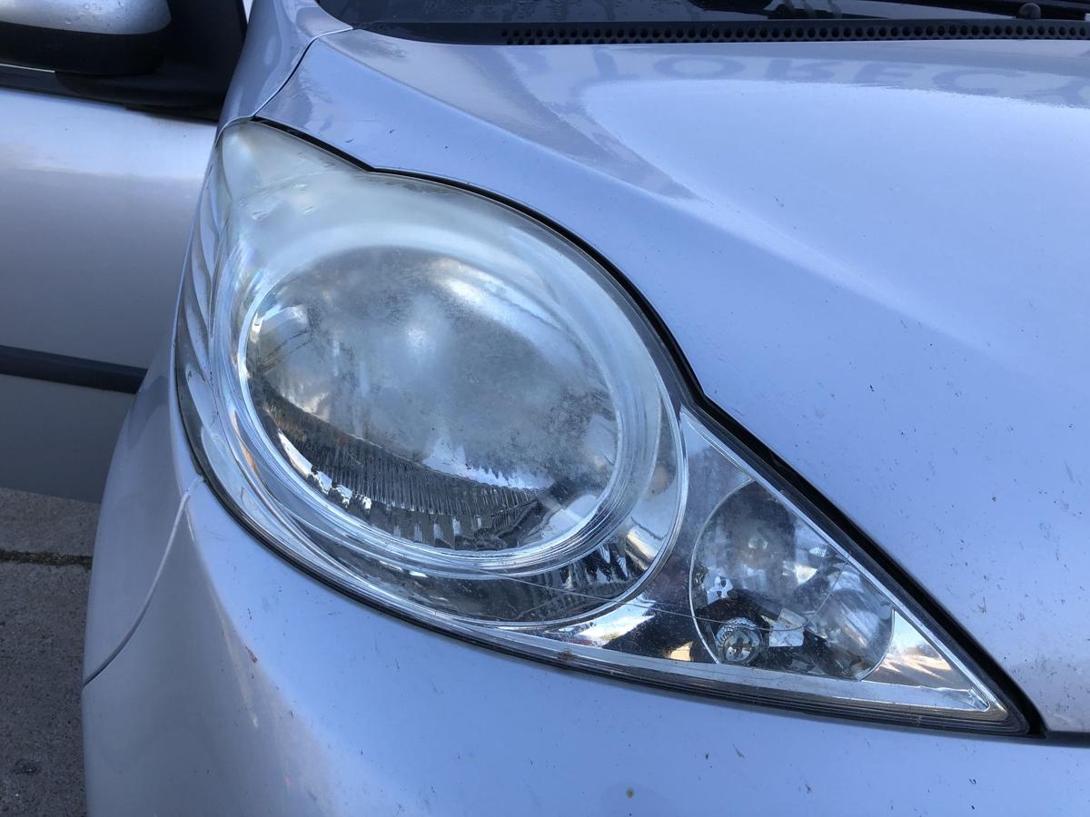 Peugeot 107 Typ P Scheinwerfer rechts Hauptscheinwerfer Lampe Trübung Valeo OE