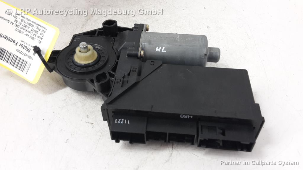 Audi A4 8E Avant Bj.02 Fensterhebermotor hinten links 8E0959801A