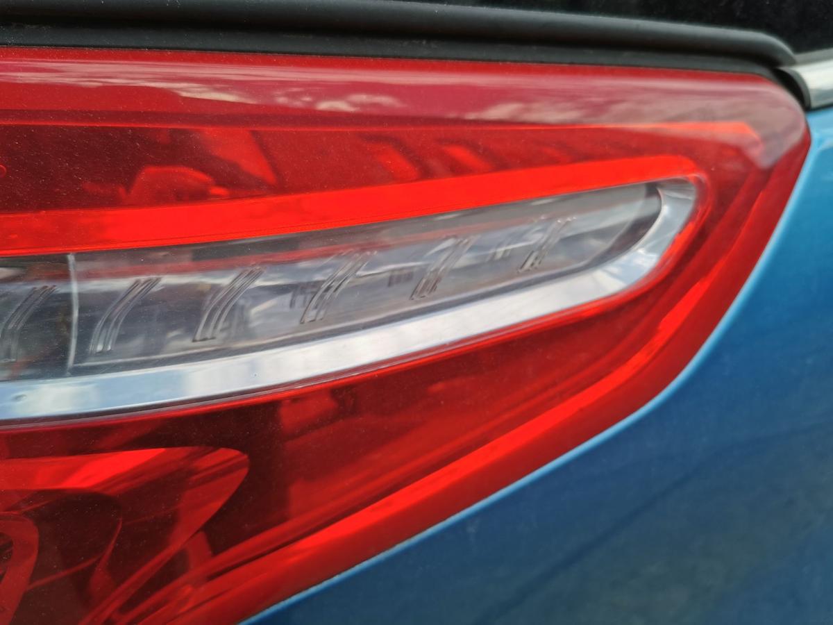 Citroen C4 Picasso U Rückleuchte Schlussleuchte Rücklicht aussen rechts 5 Sitzer