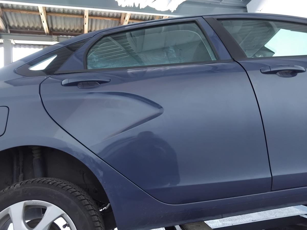 Lada Vesta GF T&uuml;r hinten rechts 492 blues perl BJ2019 Limousine