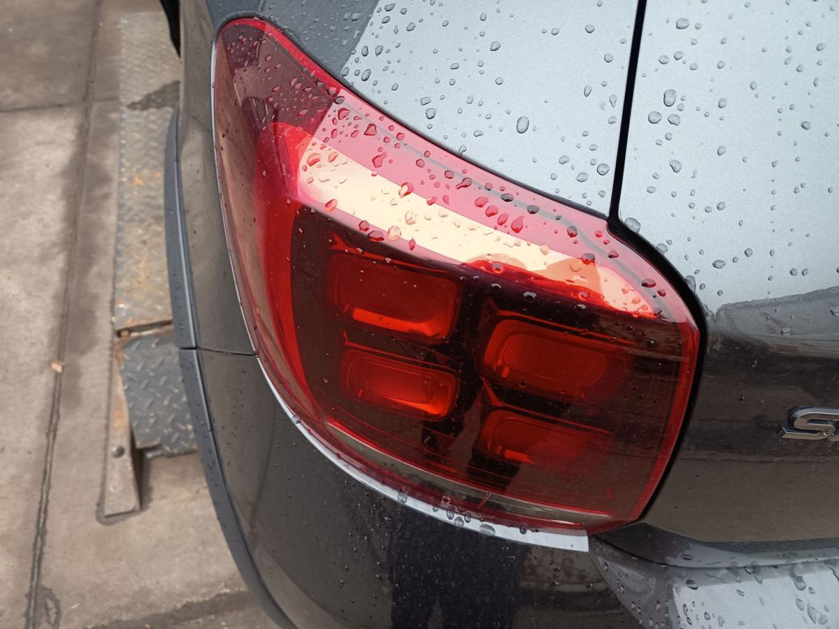 Dacia Sandero II Stepway original R&uuml;ckleuchte links Baujahr 2020