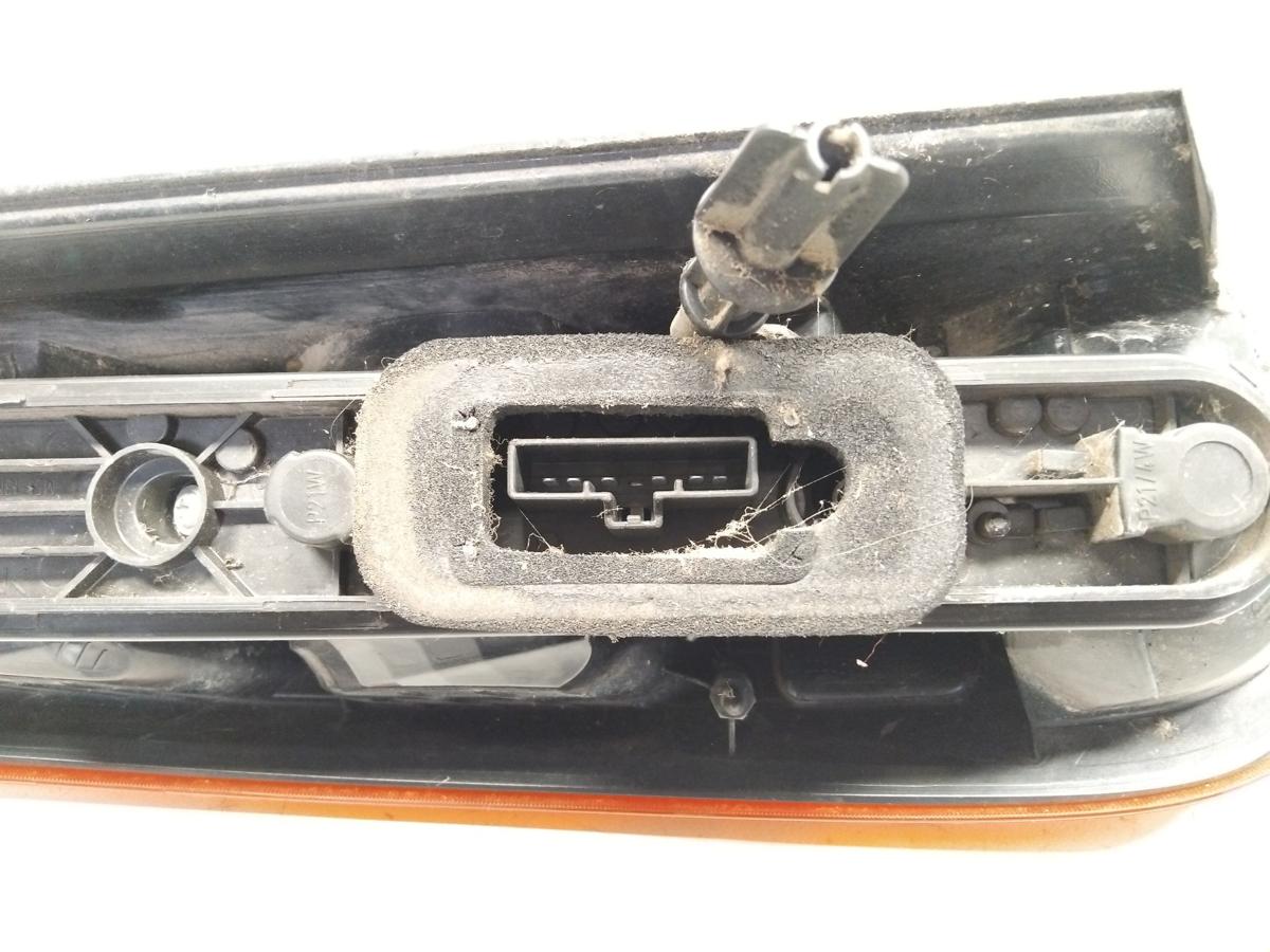 Ford C-Max 1 original R&uuml;ckleuchte Heckleuchte rechts Facelift BJ2008