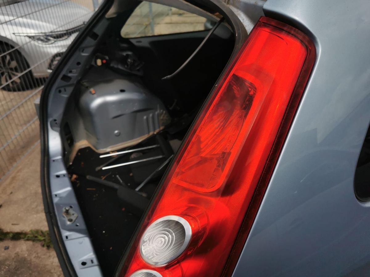 Ford Fiesta JD3 Rückleuchte Schlussleuchte Rücklicht hinten rechts 3 Türer
