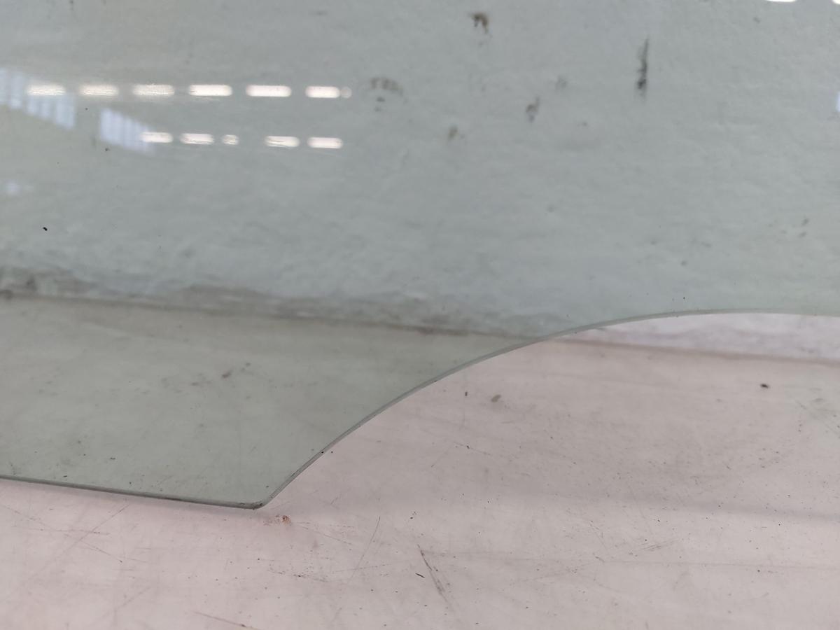 VW Golf Sportsvan AUV ab17 T&uuml;rscheibe hinten links coloriert Seitenscheibe