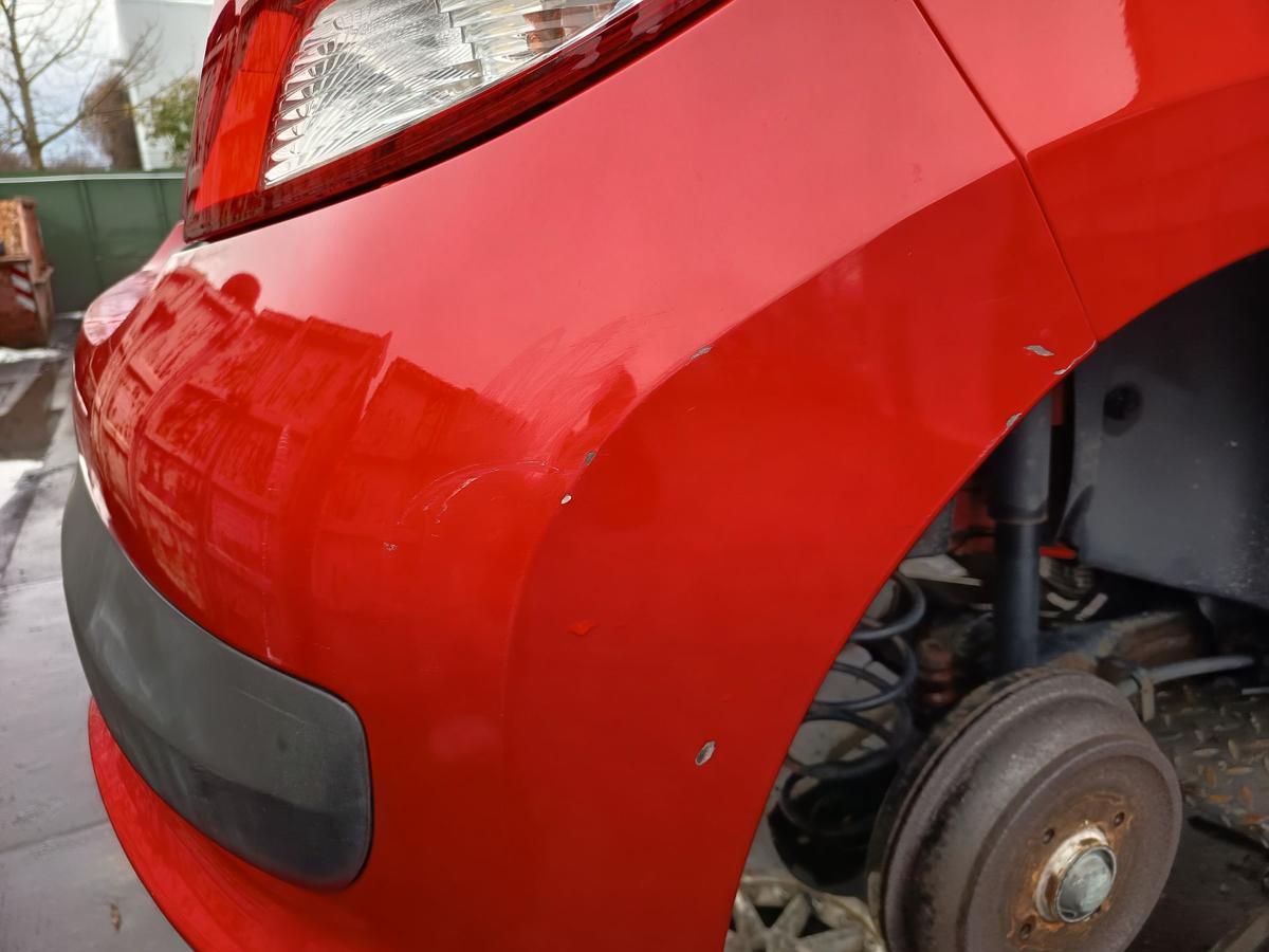 Peugeot 207 original Sto&szlig;stange F&auml;nger hinten Heck KKN Nevadarot Bj 2010