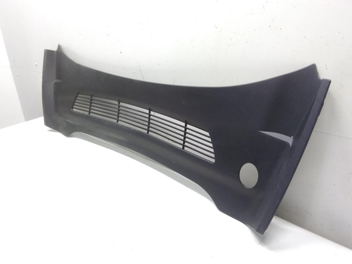 Tesla Model Y original Plastikabdeckung Blende Windlauf 1619812-00-B Bj.2023