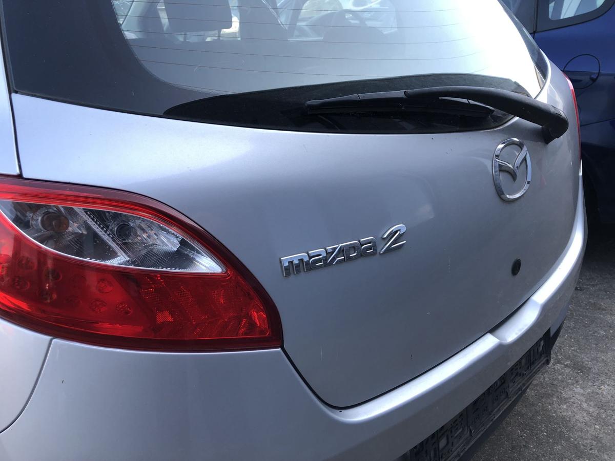 Mazda 2 DE Heckklappe Kofferklappe Kofferraumdeckel silber Heckscheibe