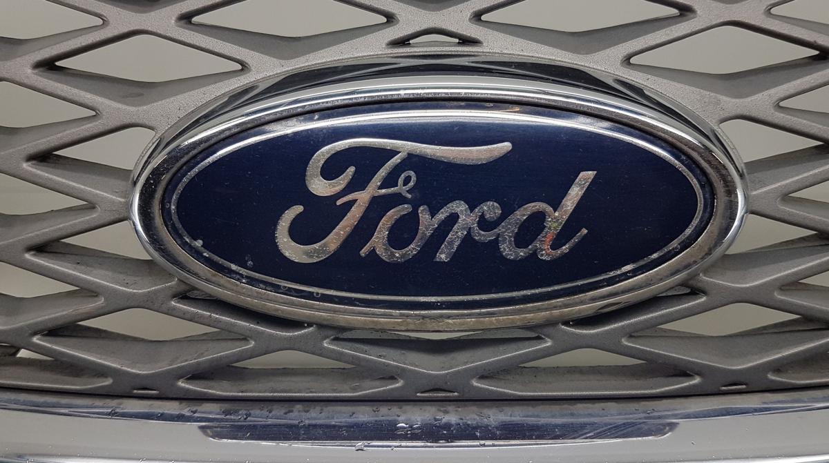Ford Mondeo BWY Stoßstange Stoßfänger vorn in Panther Schwarz Met Bj2006