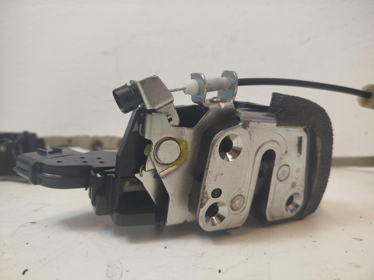 Nissan Leaf ZE1 40kWh T&uuml;rschloss hinten links mit ZV Fondt&uuml;r