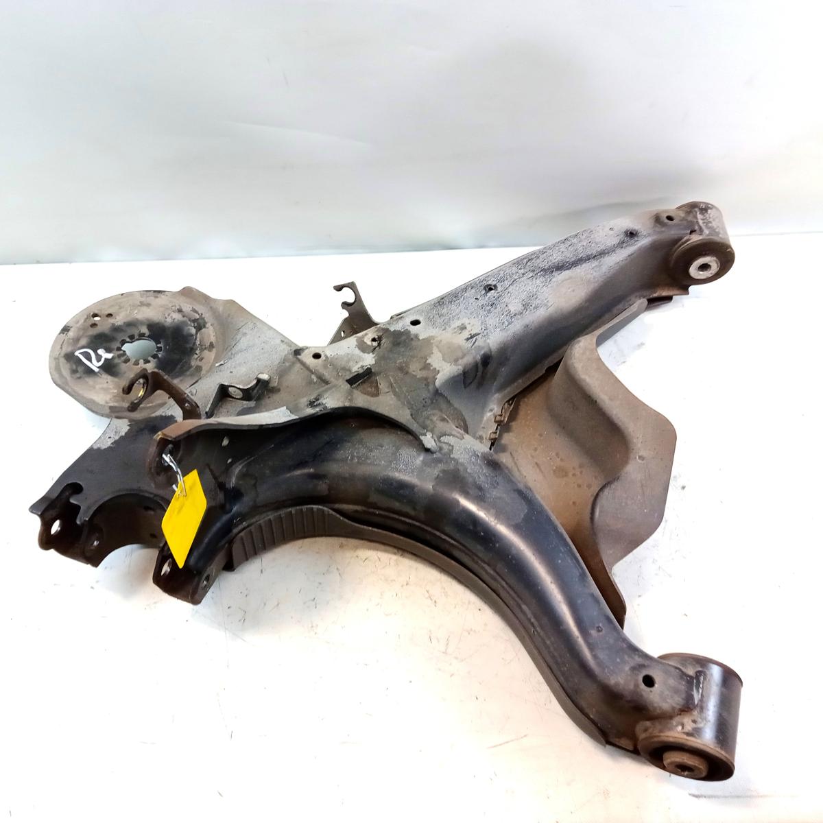 Mercedes eVito Kasten 447 original Querlenker Schwinge Hinterachse links BJ2021