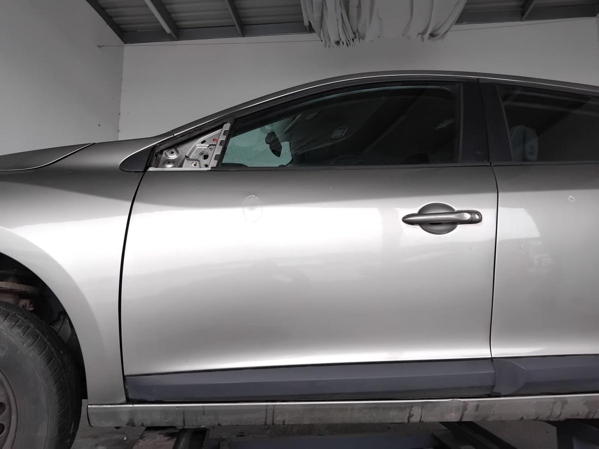 Renault Megane 3 T&uuml;r vorn links Fahrert&uuml;r TEHNK Beige Cendre Nacrec 5t&uuml;rig BJ08