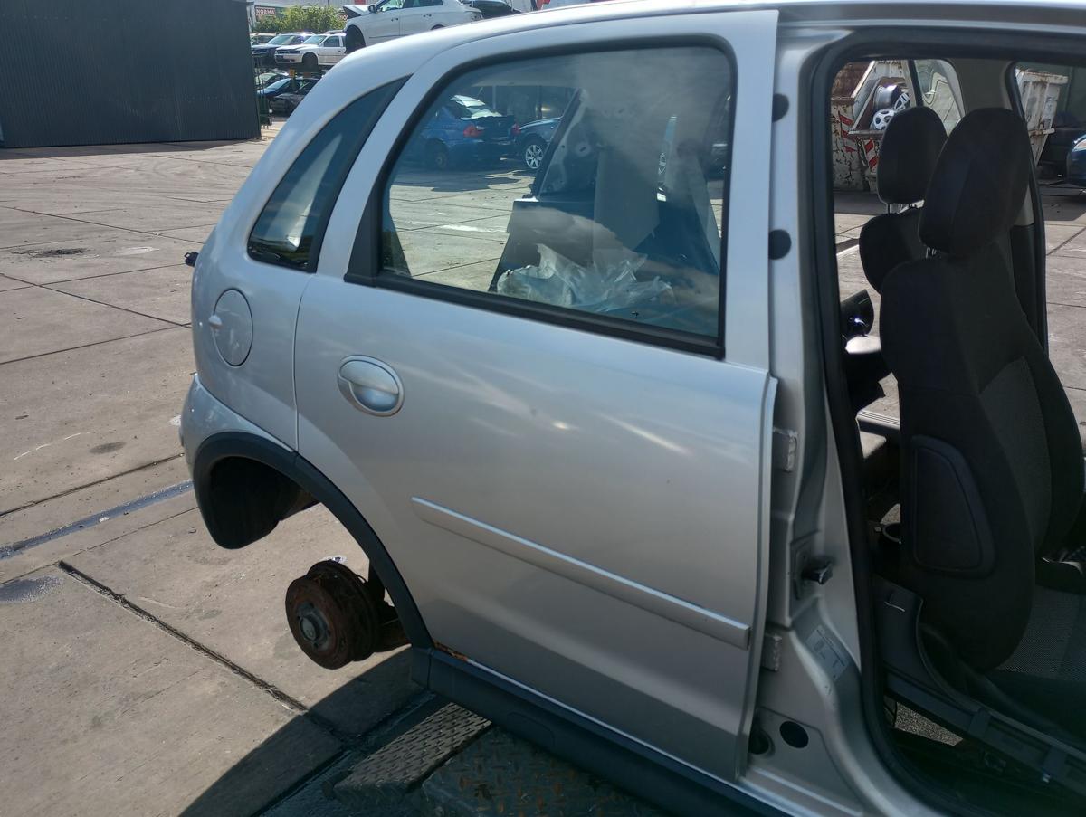 Opel Corsa C original Tür hinten rechts Fond Z157 Starsilber Bj 2006